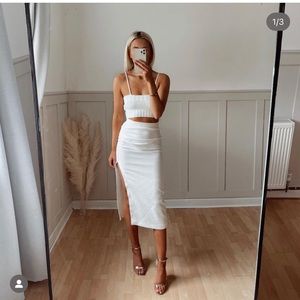 Zara blogger side guarded white skirt
